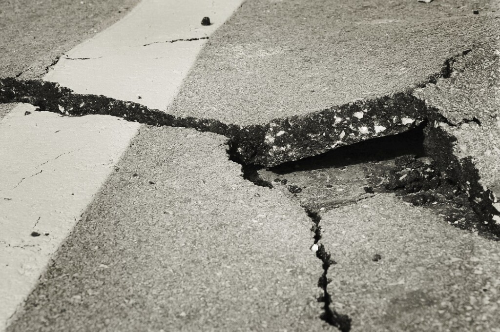 tri-state paving Alligator cracking in asphalt