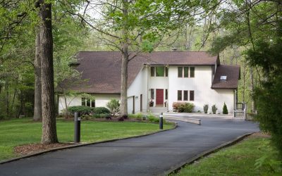 Benefits of Sealing an Asphalt Driveway